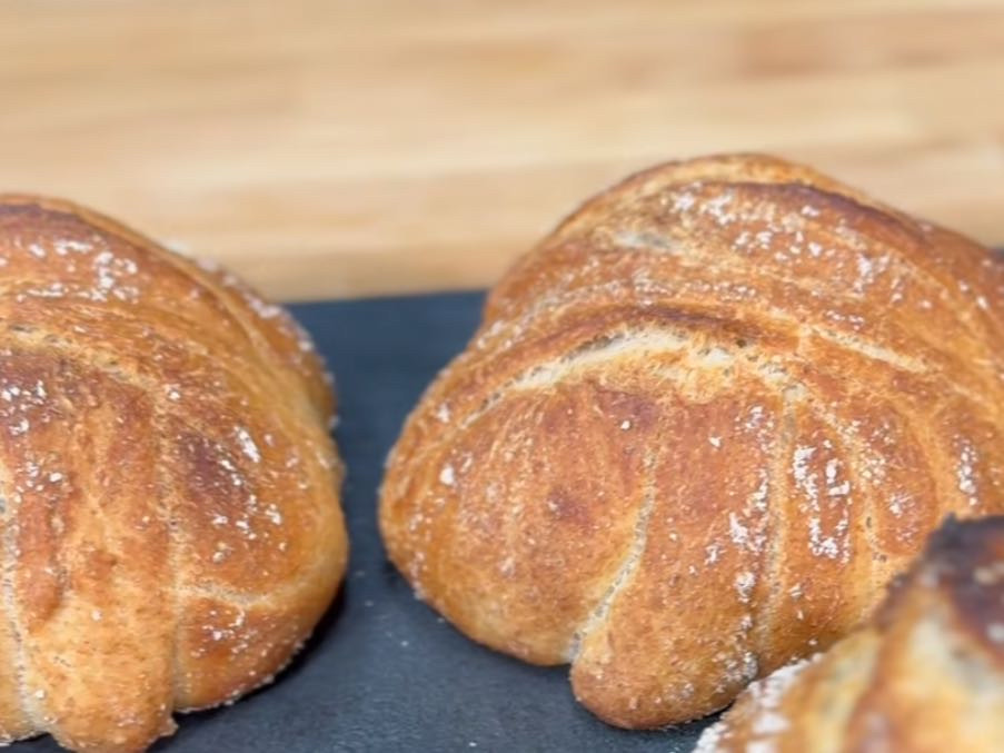 Die einfachsten Brötchen der Welt von Fourbeech | Hochgeladen von: Fourbeech Die einfachsten Brötchen der Welt von Fourbeech | Hochgeladen von: Fourbeech
