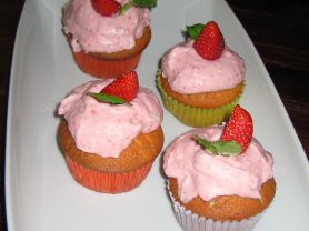 Erdbeer-Baiser-Cupcakes | Hochgeladen von: swainn