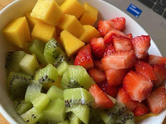 Obst Teller, Mango Kiwi Erdbeere von daniela283929 | Hochgeladen von: daniela283929
