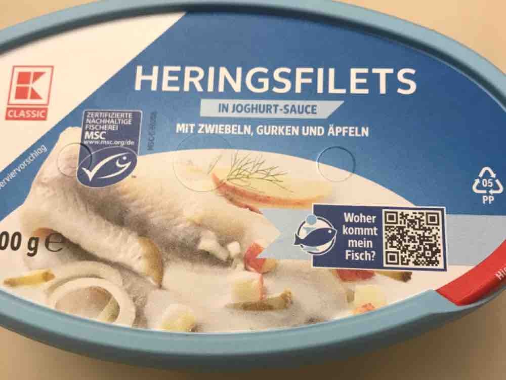 Heringsfilets in Joghurt-Sauce, mit Zwiebeln, Gurken und Äpfeln  | Hochgeladen von: kh60