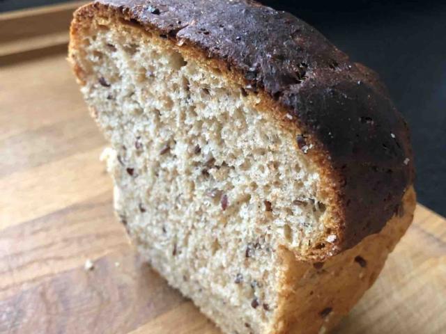 Vitalbrot selbst gebacken von llbiker | Hochgeladen von: llbiker