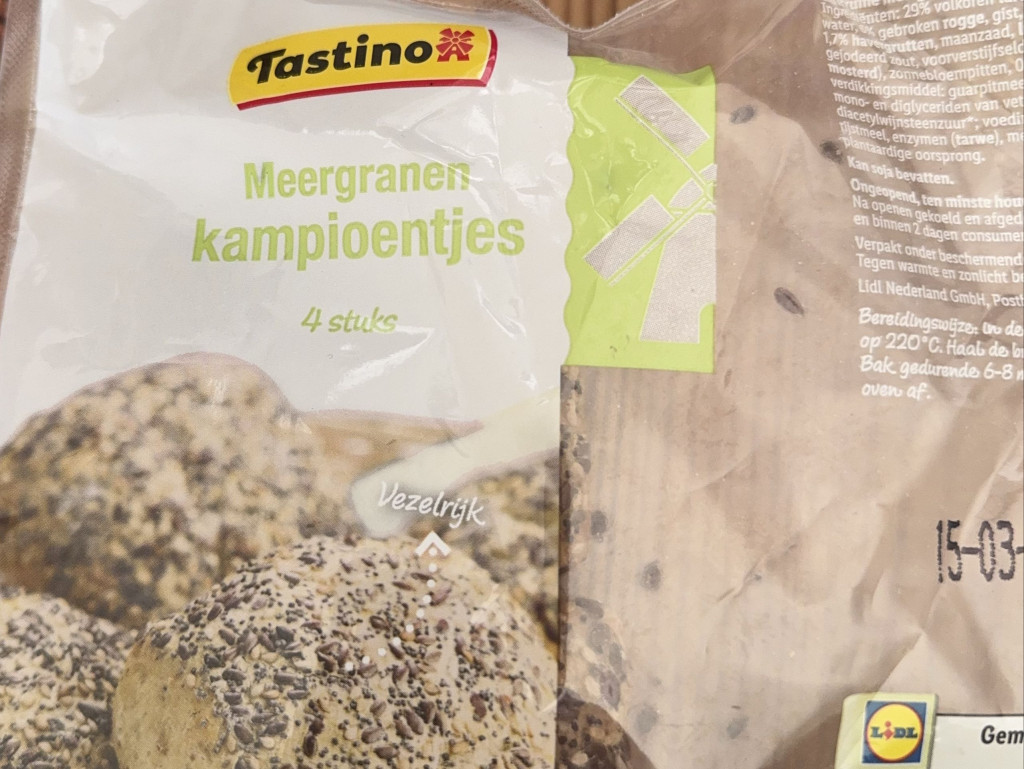 Hochgeladen von: christinatina959