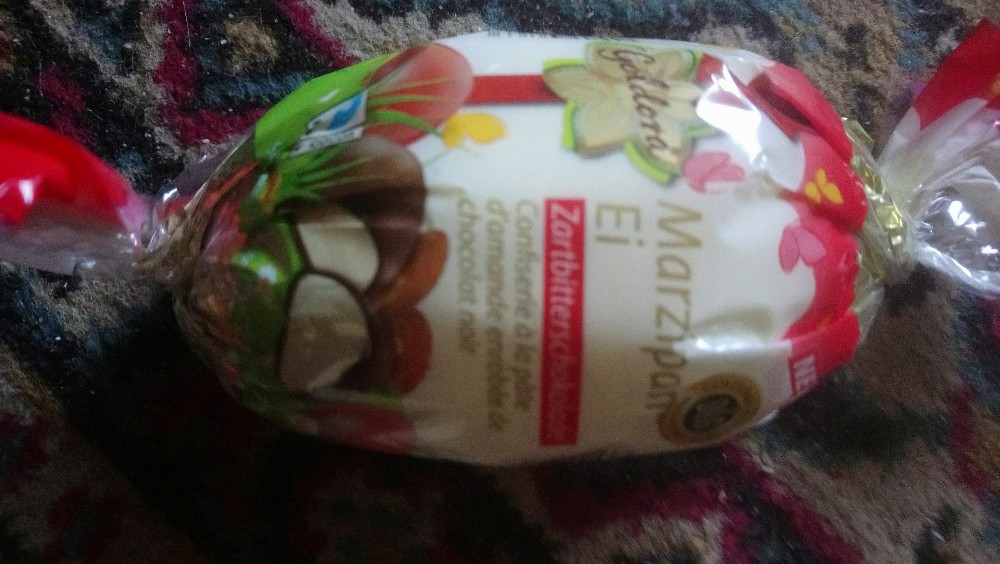 Marzipan Ei, Zartbitterschokolade von mmBerlin | Hochgeladen von: mmBerlin