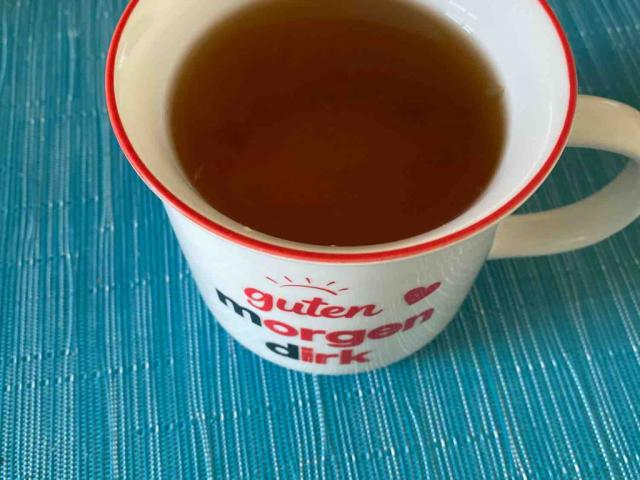 Schwarzer Tee mit Zuckerwürfeln von Balrog232 | Uploaded by: Balrog232