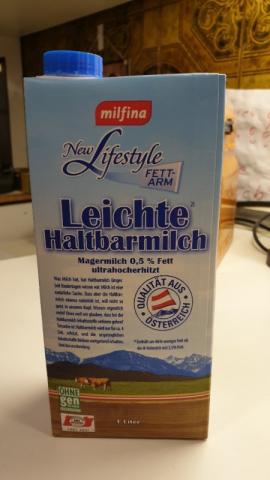 Leichte Haltbarmilch, Magermilch 0,5% von Captain America | Hochgeladen von: Captain America