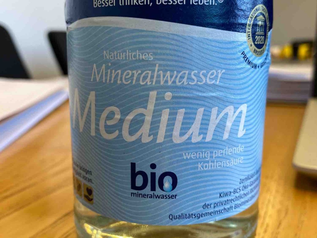 Mineralwasser, Medium von simonkehl | Hochgeladen von: simonkehl