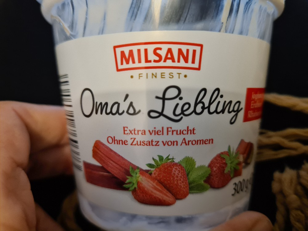 Omas Liebling Fruchtjohurt, Erdbeer Rhabarber von zm. | Hochgeladen von: zm.