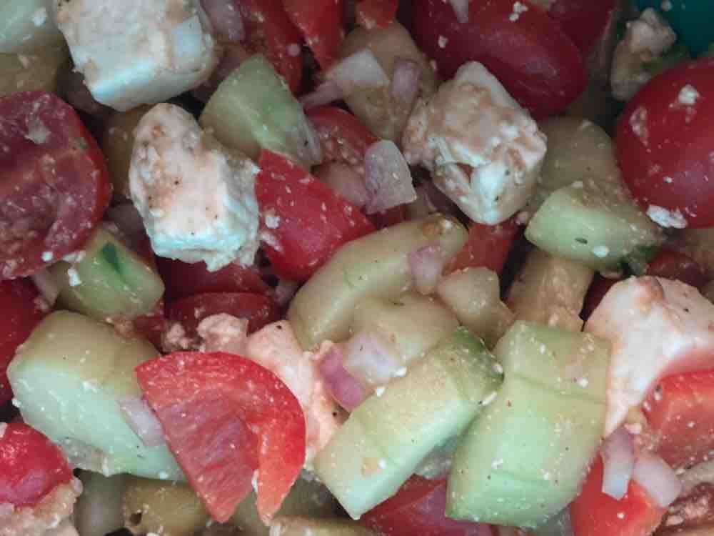 Gemischtersalat (+Salatgurke+Zwiebel+Cherrytomaten+Paprika) von  | Hochgeladen von: baerbelgalonska230