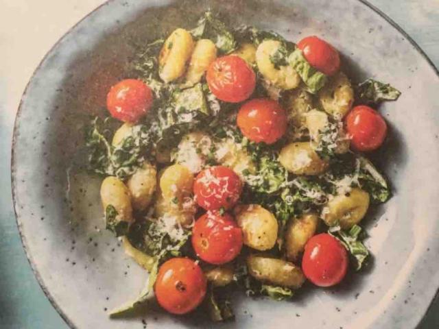 Caesar-Salat mit gebratenen Gnocchi, mit marinierte, gebackene K | Hochgeladen von: HKatja