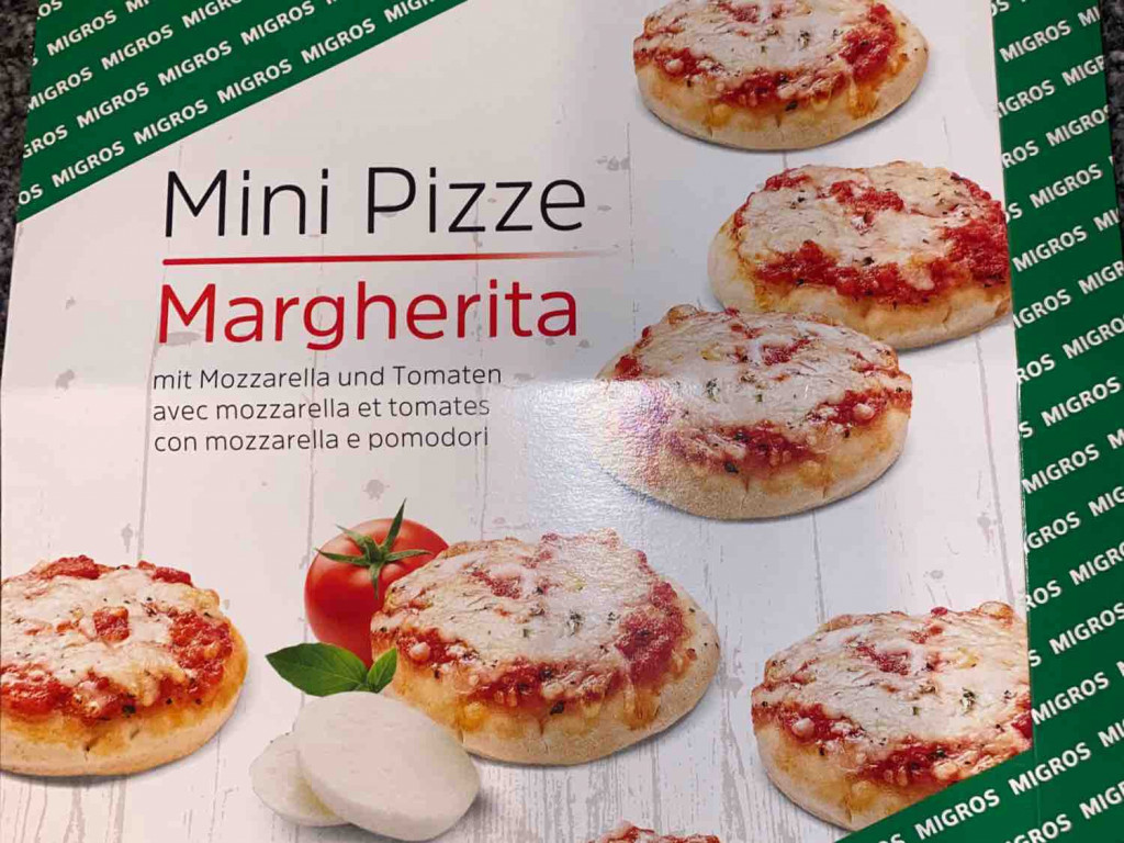 Mini Pizza Margherita, mit Mozzarella und Tomaten von noahhaller | Hochgeladen von: noahhaller