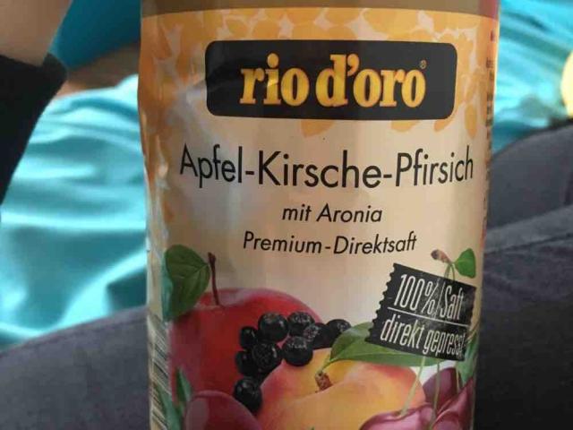 Apfel-Kirsche-Pfirsich-Saft, Aronia von NeleBrd | Hochgeladen von: NeleBrd