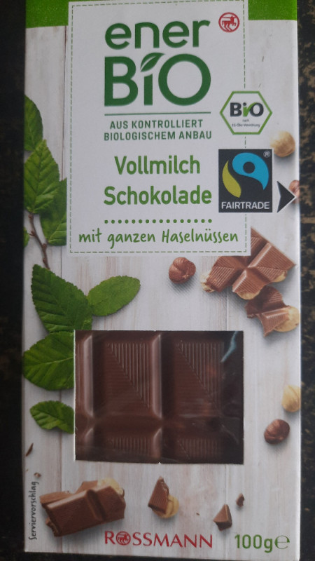 Vollmilch-Nuss Schokolade - Mit ganzen Haselnüssen von Kri78 | Hochgeladen von: Kri78