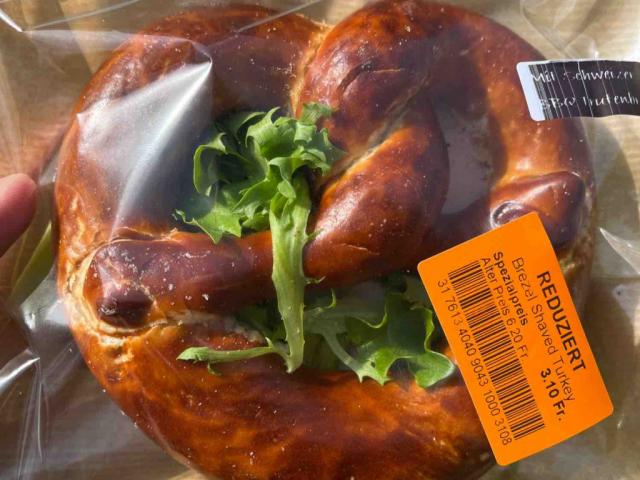 Laugenbrezel, mit BBQ Turkey von fiki | Hochgeladen von: fiki