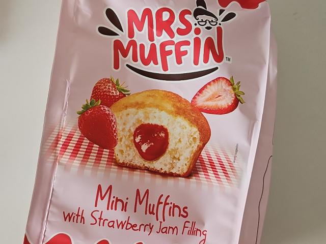 Mrs. Muffin, Strawberry Jam Filling by Gaby U. | Uploaded by: Gaby U.