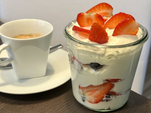 Topfencreme mit Erdbeeren u. Heidelbeeren (keto) | Hochgeladen von: alexx