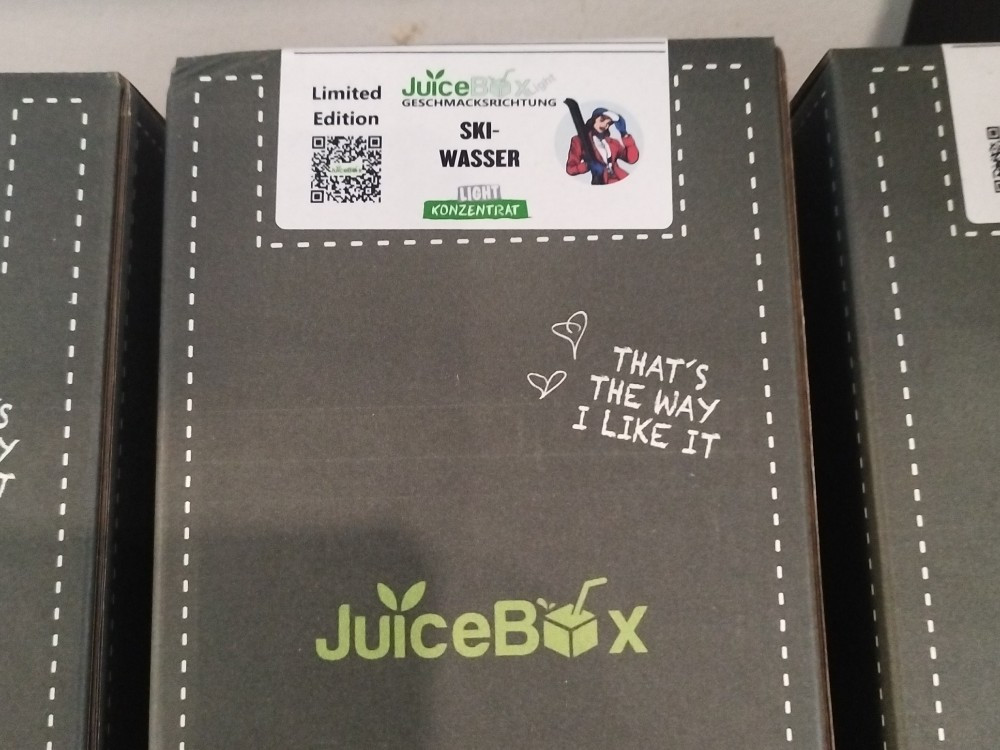 Juice Box light, Skiwasser von Sosissihalt@gmail.com | Hochgeladen von: Sosissihalt@gmail.com Juice Box light, Skiwasser von Sosissihalt@gmail.com | Hochgeladen von: Sosissihalt@gmail.com