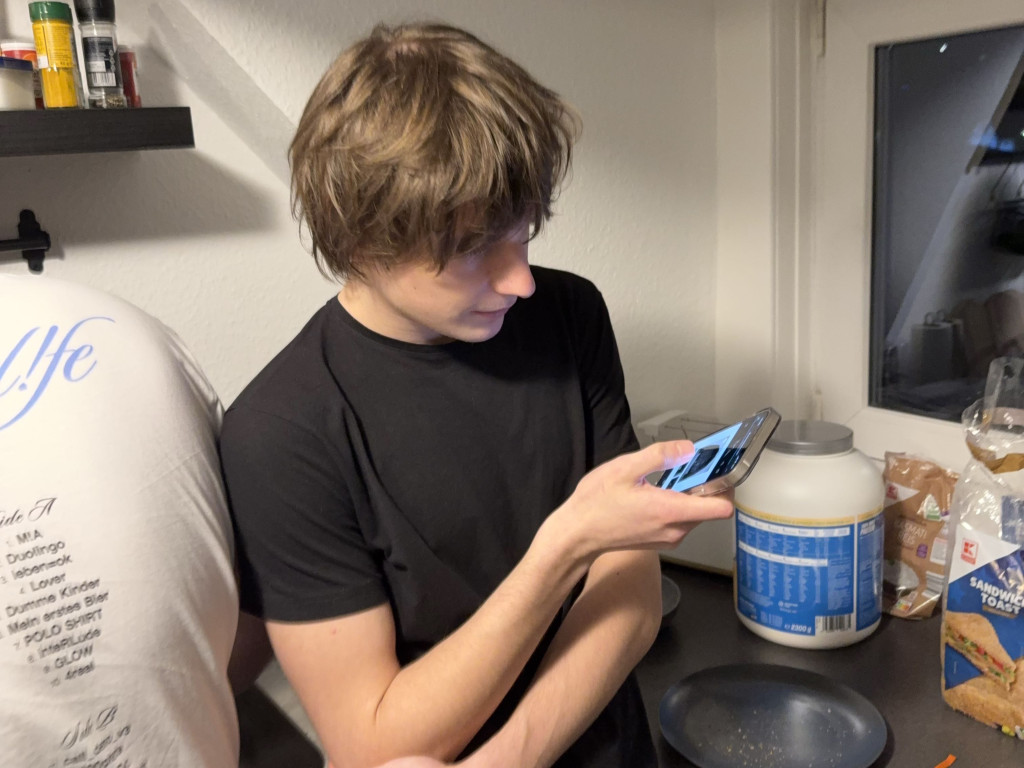 Hochgeladen von: DanielCrvvdy