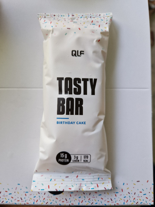 Tasty Bar Birthday Cake von Wueste | Hochgeladen von: Wueste