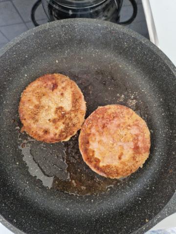 Jägerschnitzel (gebratene Jagdwurst), Mit Eigelb & Haferfloc | Hochgeladen von: Nini53