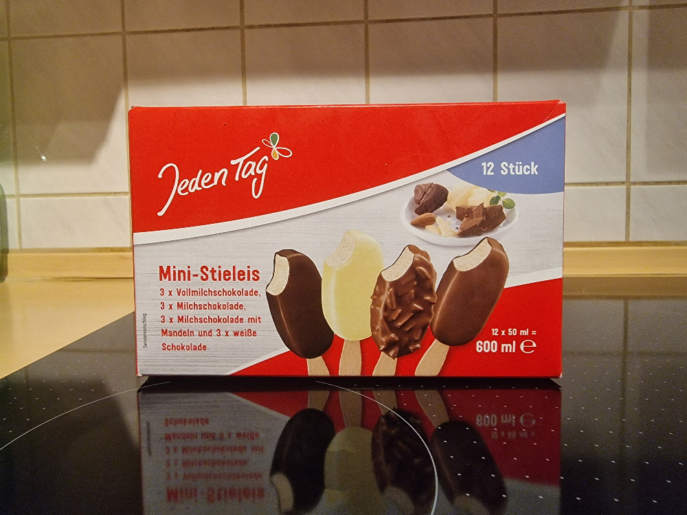 Mini-Stieleis (Milchschokolade mit Mandeln) von Nubysan | Hochgeladen von: Nubysan Mini-Stieleis (Milchschokolade mit Mandeln) von Nubysan | Hochgeladen von: Nubysan
