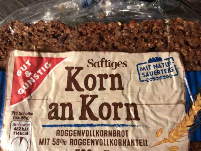 Korn an Korn,  saftiges Schwarzbrot  von OlliKei | Hochgeladen von: OlliKei