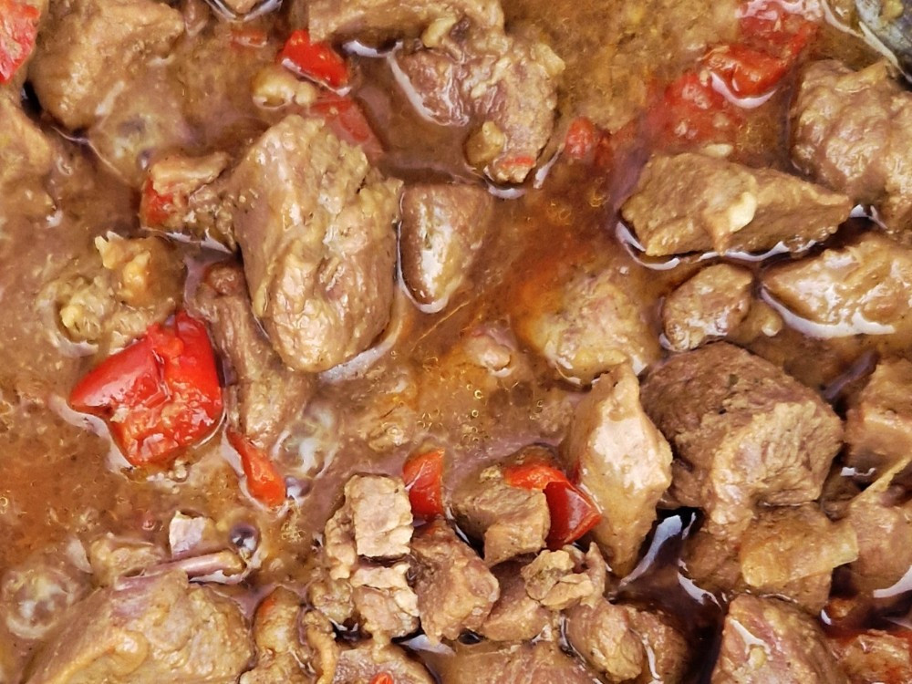 Putengulasch, mit Paprika von Nini53 | Hochgeladen von: Nini53 Putengulasch, mit Paprika von Nini53 | Hochgeladen von: Nini53