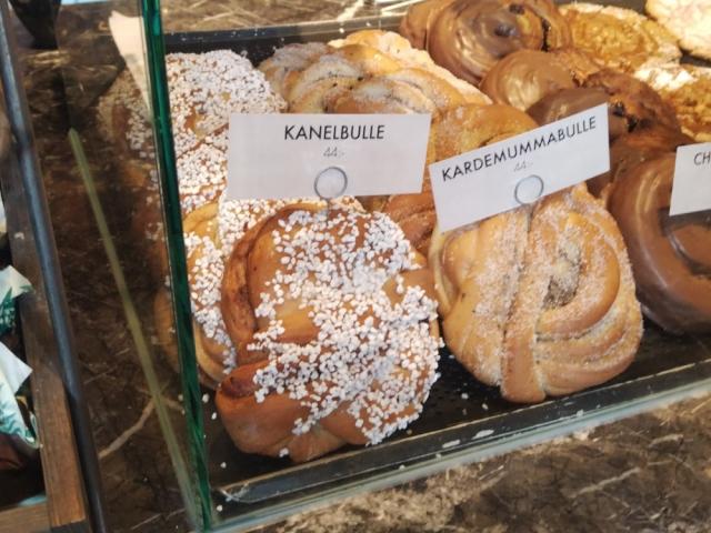 Cinnamon Bun Cafe Nero by lenny15 | Uploaded by: lenny15 Cinnamon Bun Cafe Nero by lenny15 | Uploaded by: lenny15