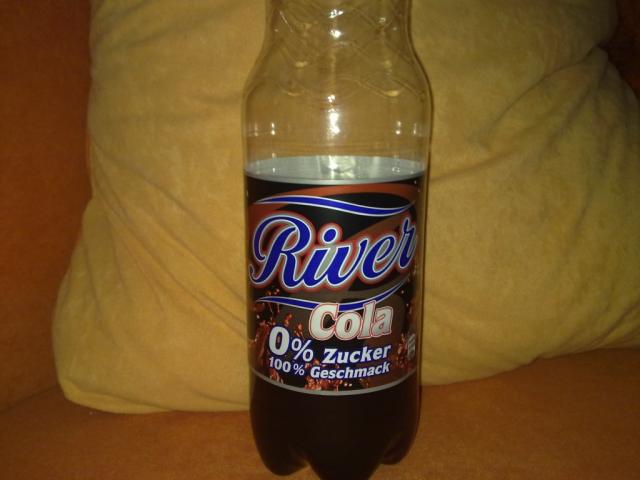 River Cola, 0% Zucker, Cola | Hochgeladen von: Goofy83