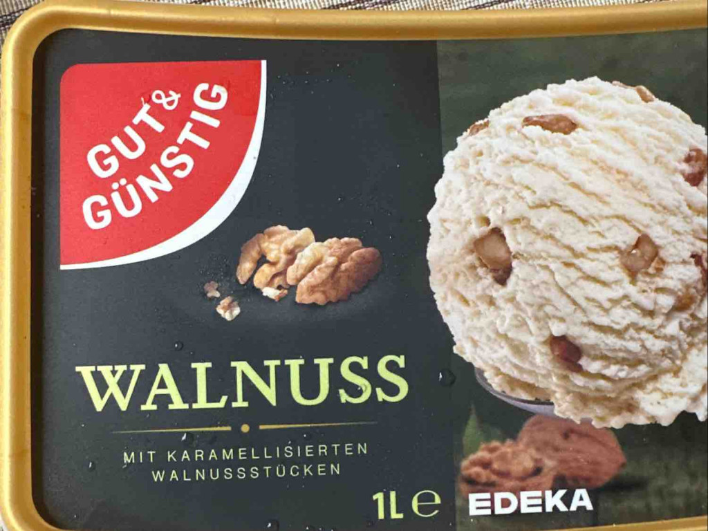 Walnuss Eis, mit Karamellisierten Walnussstücken von ahle | Hochgeladen von: ahle