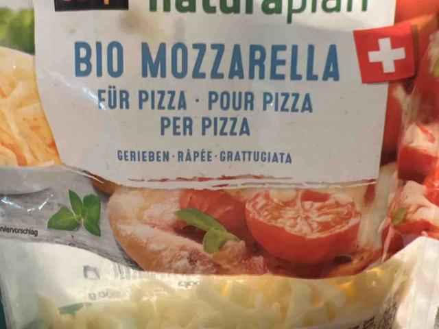 mozzarella, bio (for pizza) by NWCLass | Hochgeladen von: NWCLass