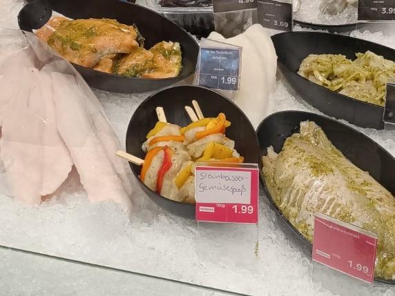 Hochgeladen von: Stella Steinbrenner Hochgeladen von: Stella Steinbrenner