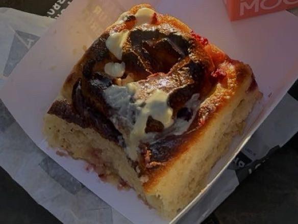 Hochgeladen von: ninaaaluni