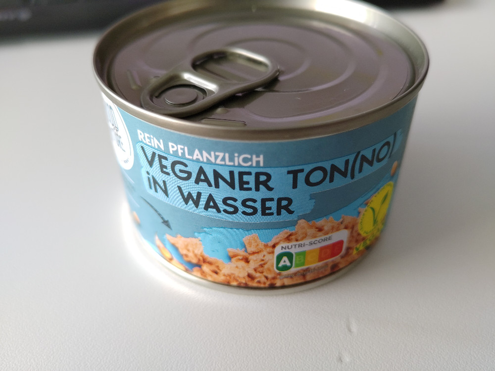 Veganer Ton(no), in Wasser von QueenOfBegonias | Hochgeladen von: QueenOfBegonias