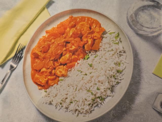 Hähnchengeschnetzeltes in Tomaten-Sahne-Soße mit Kräutertees und | Hochgeladen von: DeOldWoman Hähnchengeschnetzeltes in Tomaten-Sahne-Soße mit Kräutertees und | Hochgeladen von: DeOldWoman