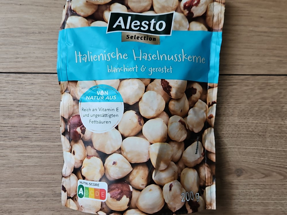 Hochgeladen von: SlimFit85 Hochgeladen von: SlimFit85