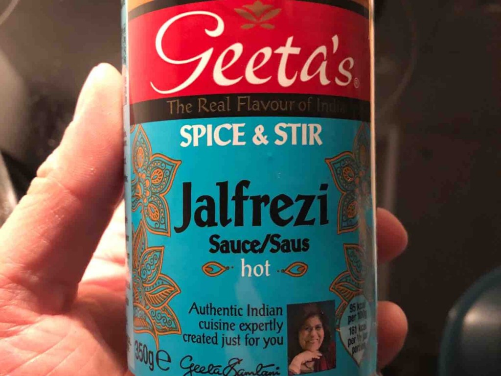 Geetas Jalfrezi Indische Sauce, Zwiebeln, Paprika, grüne Chili v | Hochgeladen von: johannesdrivalo657