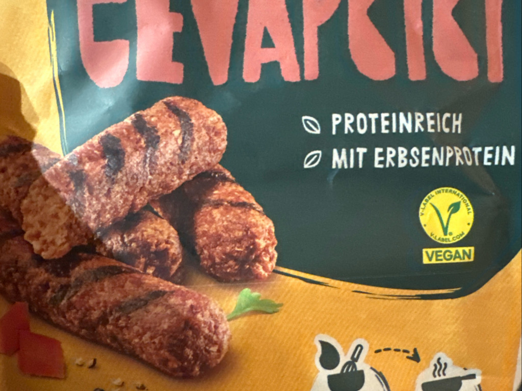 Veganer Cevapcici zubereitet, mit Wasser von Martina77 | Hochgeladen von: Martina77