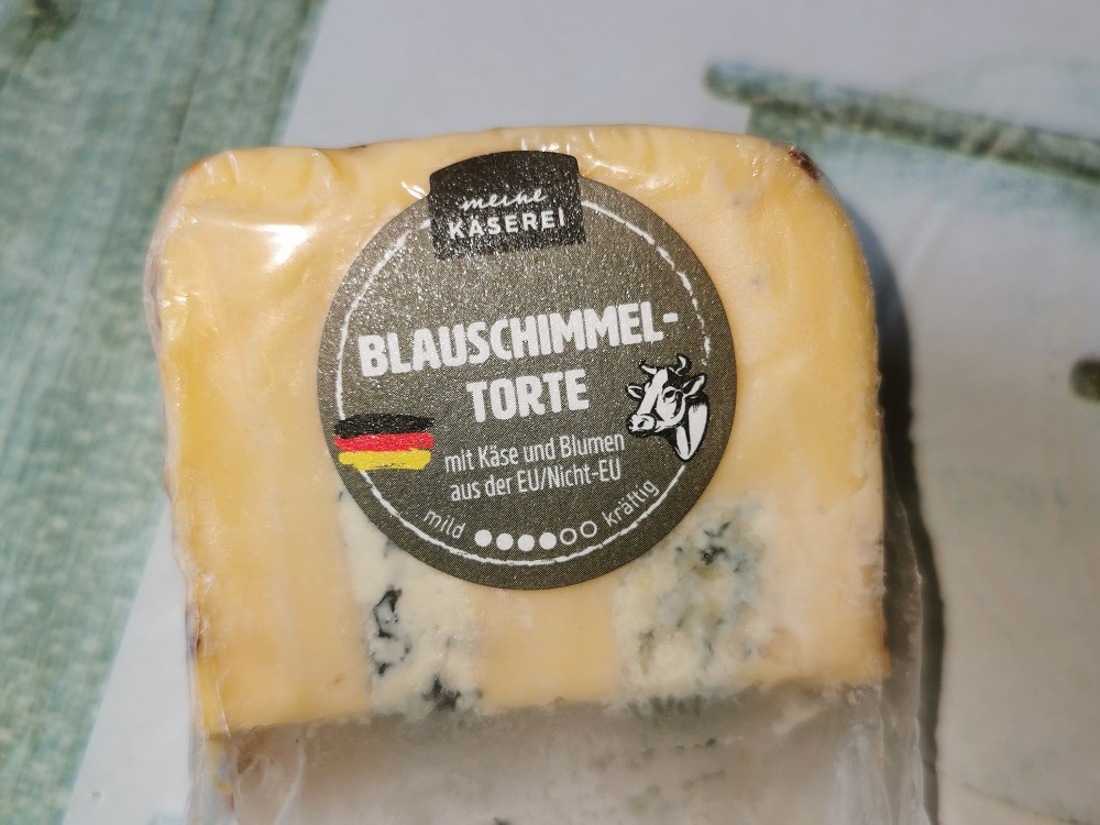 Blauschimmeltorte, mit Blüten von Stella Falkenberg | Hochgeladen von: Stella Falkenberg Blauschimmeltorte, mit Blüten von Stella Falkenberg | Hochgeladen von: Stella Falkenberg