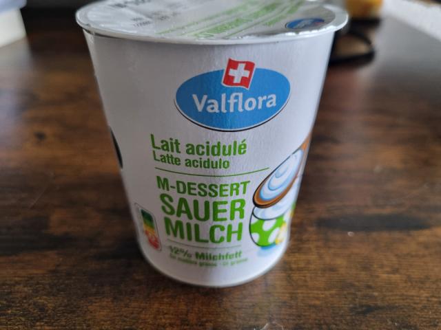 Sauermilch, 12% Milchfett by relhob | Uploaded by: relhob