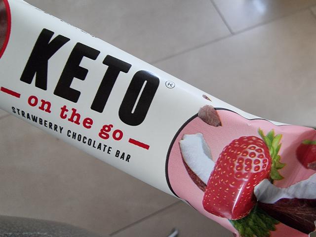 Keto on the go Stawbeery chocolate bar Ketofabrik von Anna.Burga | Hochgeladen von: Anna.Burgart