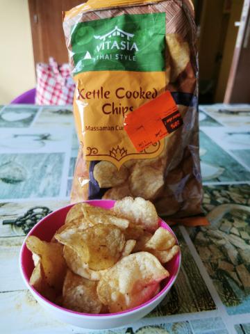 Kettle cooked Chips, Massa an Curry von Stella Falkenberg | Hochgeladen von: Stella Falkenberg