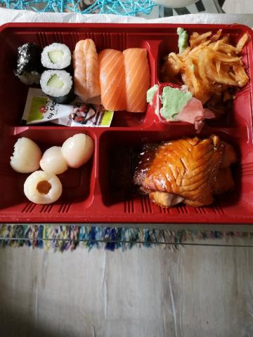 Sake Bento von Phivik | Hochgeladen von: Phivik