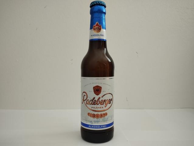 Radeberger, Alkoholfrei | Hochgeladen von: micha66/Akens-Flaschenking