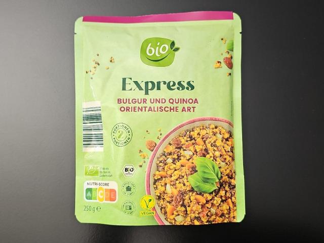 Bulgur und Quinoa, Orientalische Art von N T | Hochgeladen von: N T Bulgur und Quinoa, Orientalische Art von N T | Hochgeladen von: N T