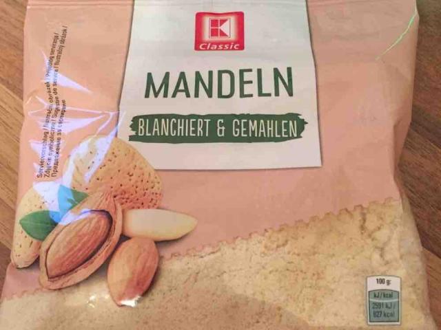 Mandeln Blanchiert und gemahlene  von tiriberlin | Hochgeladen von: tiriberlin