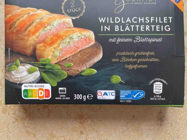 Wildlachsfilet, in Blätterteig mit Blattspinat von HPShps | Hochgeladen von: HPShps