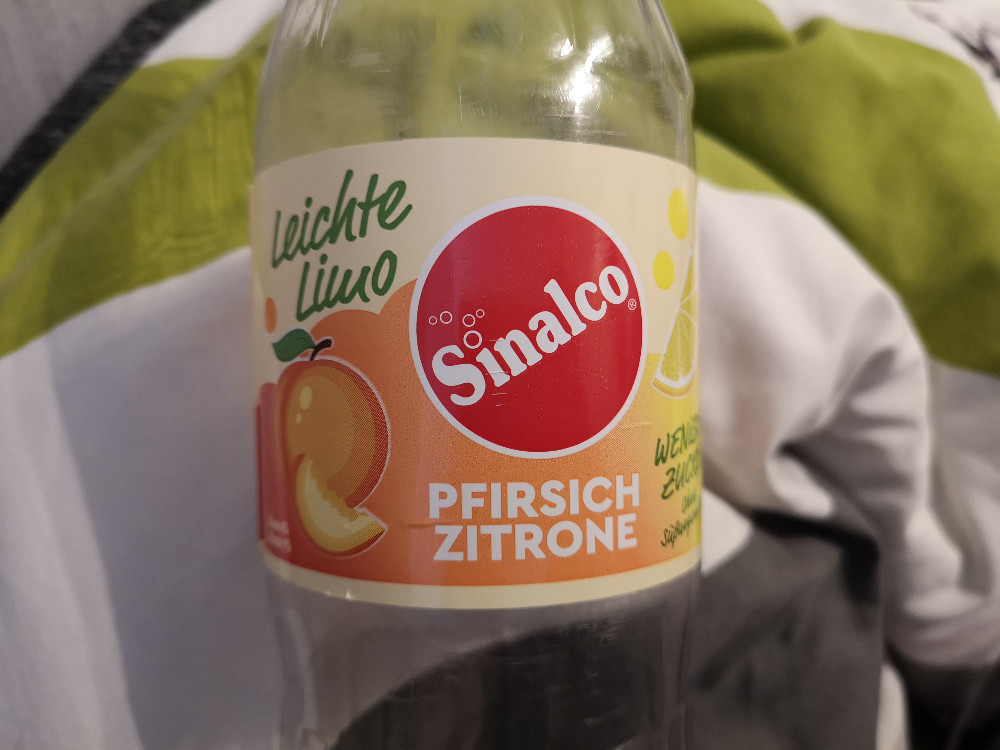 Sinalco  leichte Limo Pfirsich-Zitrone von SarahTheKid | Hochgeladen von: SarahTheKid