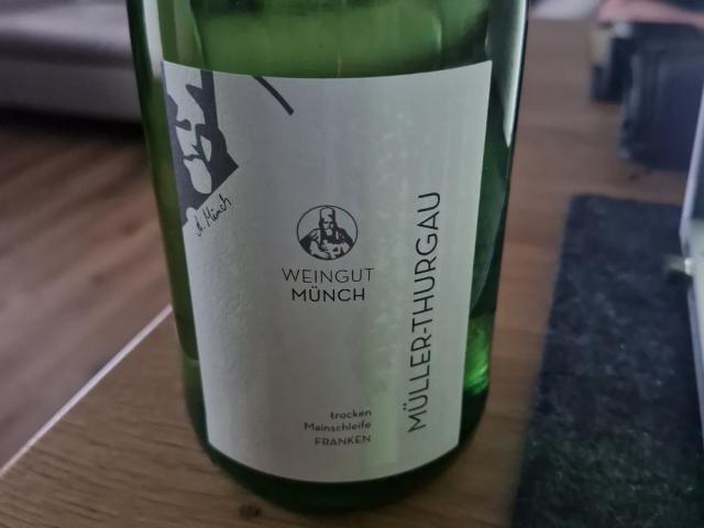 Müller-Thurgau trocken, Franken 12,5 %vol. von Liguster | Hochgeladen von: Liguster Müller-Thurgau trocken, Franken 12,5 %vol. von Liguster | Hochgeladen von: Liguster