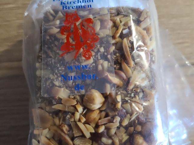 Hochgeladen von: nicoleotten