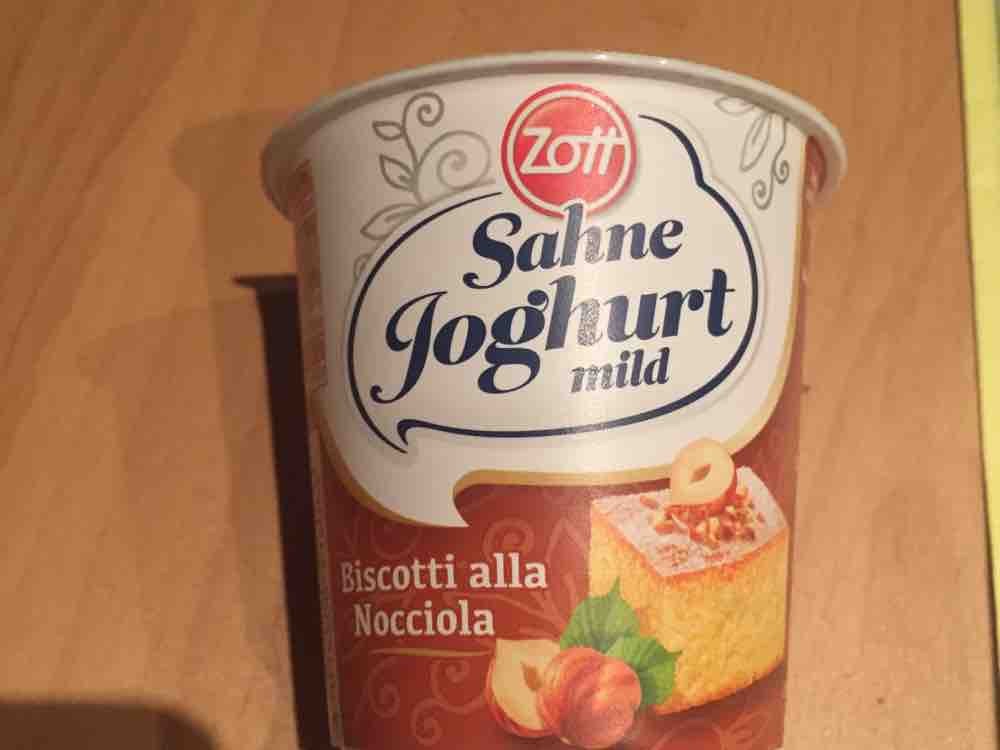 Zott Sahne Joghurt Biscotti alla Nocciola, 10% Fett im Milchante | Hochgeladen von: georg55